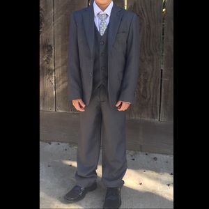 Little Gentleman size 8, 3 piece suit